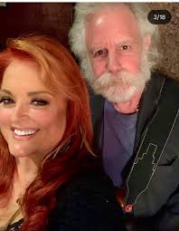 Good evening, WyNation Fanmily! First of all, I loved watching The Judds'  Tribute Show