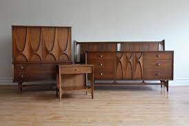 Design your everyday with mid century modern comforters you will love. Broyhill Brasilia Mcm Bedroom Set Modern King Bedroom Sets Mid Century Modern Bedroom Mid Century Modern Furniture
