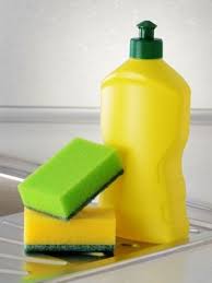 Fabriquer Un Liquide Vaisselle Maison Les Meilleures Astuces De Grand Mere Pour Nettoyer Votre Cuisine Liquide Vaisselle Vaisselle Tablette Lave Vaisselle