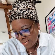 Hello! When I need you to draw a picture for me how should I contact you am  from Tanzania?