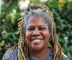 Distinguished Community Service Award