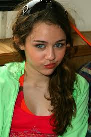 Janet Burt's Instagram, Twitter & Facebook