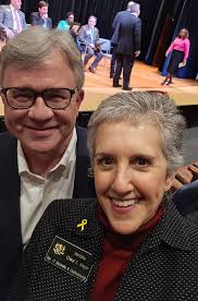 Last night, I dove back into the community following adjournment! From  Rockville's Volunteer Appreciation dinner to the Gaithersburg State of the  City, it was fabulous to see friends and constituents after 3