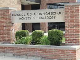 Richards students earn Honors with Distinction