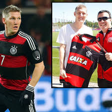 Trikot atlético madrid ausweichtrikot 2019/2020. Bastian Schweinsteiger Brasilianer Stehen Auf Dfb Trikot Bunte De
