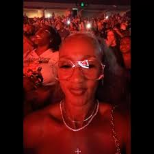 Class Act!!! I'm still screaming HAPPY BIRTHDAY to myself ! I was raised by  all women. STRONG, SOPHISTICATED BLACK WOMEN! Marie Davis (MOM) Carrie  Wellington (Granny) #RIHeaven Kathleen Jenkins (MEME) #RIHeaven Veda