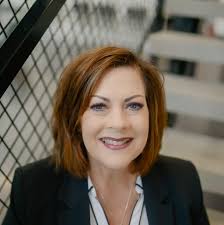 Kim Lefler's Instagram, Twitter & Facebook