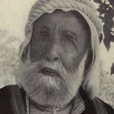 وُلد الشريف الحسين بن علي الابن البكر للشريف علي بن محمد في الأستانة (عاصمة الدولة العثمانية، إسطنبول حاليًا) سنة 1853، حيث كان والده وجدُّه محمد بن عبد المعين منفيين هناك منذ سنة 1851 بأمر من السلطان العثماني وكان مولد. Ù…Ø±Ø§Ø³Ù„Ø§Øª Ø§Ù„Ø­Ø³ÙŠÙ† Ù…ÙƒÙ…Ø§Ù‡ÙˆÙ†