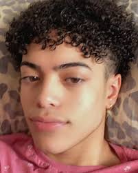 Cute 13 year old hairstyles. Pin By Faith Delarosa On Babbbbbyyyyy Light Skin Boys Boys With Curly Hair Cute Lightskinned Boys