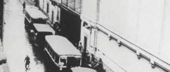 La rafle du vélodrome d'hiver, souvent appelée « rafle du vél'd'hiv » est la plus grande arrestation massive de juifs réalisée en france pendant la seconde guerre mondiale. Rafle Du Vel D Hiv Le Deroule Des Faits Le Point