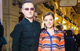 Отец — актёр вадим михеенко, мать — актриса елена бероева. Egor Beroev Biografiya Lichnaya Zhizn Semya Zhena Deti Foto