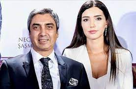 Asıl mesleği turizmcilik olan şaşmaz, eğitimini kanada'da tamamladı. Necati Sasmaz In Ses Kayitlari Ortaya Cikti Ben Maalesef Secilmisim Gercek Gazete