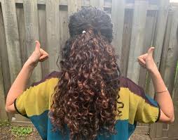 These stars are all about embracing the curves and kinks. Set Of 3 Curly Hair Pin Screw Twirl Curly Hair Etsy