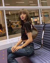 Blackpink lisa instagram story, september 22, 2019. Blackpink Lisa S Fashion Look On Instagram On July 18 2019 Codipop