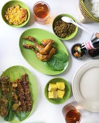 Kota bandung sebagai ibukota jawa barat menjadi salah satu tujuan wisata kuliner. 10 Rumah Makan Sunda Di Bandung Yang Enak