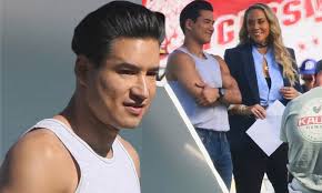 Saved By The Bell First Look Mario Lopez And Elizabeth Berkley Head Back To School For Reboot Daily Mail Online