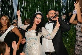 شيرين وحسام حبيب من أعز أصحابي ، وأقعد أعمل شخصيات تضحك بتفكرنا بأيام زمان ، وفجأة وجدت أخبار عن خناقة شيرين وحسام حبيب. ØµÙˆØ± 5 ÙØ±ÙˆÙ‚ Ø¨ÙŠÙ† ÙØ±Ø­ Ø´ÙŠØ±ÙŠÙ† ÙˆØ­Ø³Ø§Ù… Ø­Ø¨ÙŠØ¨ Vs Ø³Ù…ÙŠØ© Ø§Ù„Ø®Ø´Ø§Ø¨ ÙˆØ£Ø­Ù…Ø¯ Ø³Ø¹Ø¯ Ø¹ÙŠÙ†