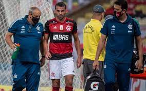 Embora thiago maia esteja lesionado, o flamengo apostou no ótimo rendimento do camisa 33 antes do contratempo e renovou o seu contrato de empréstimo até junho de 2022, com opção de compra no mês de janeiro do mesmo ano. No Mercado Flamengo Ja Tem Seu Substituto Para O Lugar De Thiago Maia Lesionado