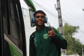 Indígena Terena, Manura Barbosa brilha nas finais e conquista o Capixaba Sub-20 com o Porto Vitória Essa e outras notícias você confere em O Curioso do Futebol. Link na bio! 📷 Arquivo