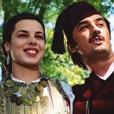 Flora Sands je bila britanska bolničarka, a kasnije i jedina žena oficir  srpske vojske za vreme Prvog svetskog rata. Odlikovana je sa sedam medalja.  -------------------- #istorijskizabavnik #srpskaistorija #florasends  #florasands #prvisvetskirat ...