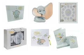 Both little ones and their parents will get enjoyment from one of our baby bath gift sets, combining an adorable hooded animal towel in plush cotton velour terry with corresponding squirtie bath toys. Official Disney Baby Dumbo Themed Gift Sets Photo Album Frame Moneybox Plates Ebay