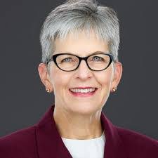 Angela Vannucci's Instagram, Twitter & Facebook