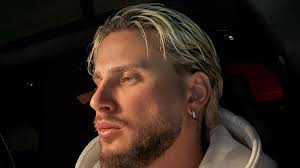 Dreamdate-Pics: Wo wirkt Bachelor Daniel am glücklichsten?