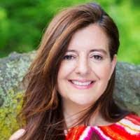 Stephanie Stathos's Instagram, Twitter & Facebook