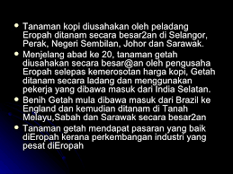 Belum ada pembagian kerja yang jelas dalam masyarakat. Ciri Ekonomi Tradisional