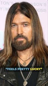 Larry Lewellyn's Instagram, Twitter & Facebook