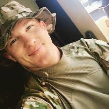 10 Famous Veterans, Leaders and Heroes Lost in 2021