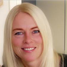 My husband and I are traveling to San Cristóbal in January. We've been  looking into the 360 tour, and we would like to know if you need to be a  good snorkeler,