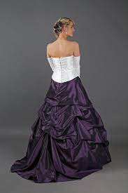 Brautkleider online shop, schneller versand. Brautkleid Mit Schleppe Lila Creme Kleiderfreuden