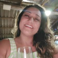 Ela foi sepultada na manhã desta terça-feira (25) ⚫