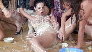 mad sex party : party games and creamy cunts Video Porn Video - VXXX.com