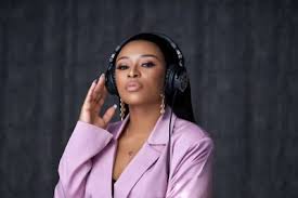 The star launched her new wig range 'hair majesty' in june. Dj Zinhle Set Unveil Hair Product Line Sahiphop