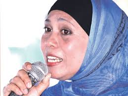 Maafkan daku kerana tak dapat bersama mu sayang. Lirik Lagu Dayangku Intan Senandung Hari Raya Untukmu Liriklagu Id