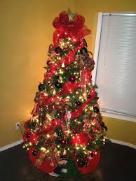 Learn how to welcome the holidays with christmas tree ribbon decorations. Mesh Ribbon Decorated Christmas Tree Elegant Christmas Tree Decorations Ribbon On Christmas Tree Mesh Christmas Tree