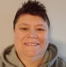 Michelle Lenz's Instagram, Twitter & Facebook