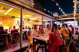 Oasis is a casual restaurant and sports bar located above wayne gretzky's. 5 Best Winter Open Rooftop Bars In Toronto Open All Year Round Updated 2020