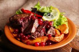 Rehmedaillons Mit Rotweinsauce Rezept Gutekueche Ch Wildschweinfilet Rezept Hirschragout Rezept Rehfilet