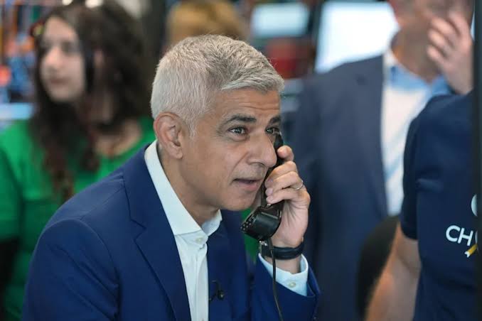 Support for Brexit collapses in London as Sadiq Khan leads calls for Britain to rejoin EU - Yahoo News UK