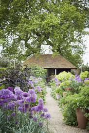 How to garden on a hill. Garden Visit Sarah Raven S Perch Hill Gardenista