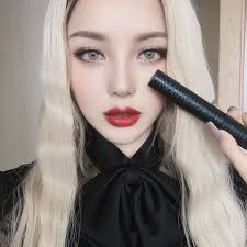 Kat Von D Beauty On Instagram Ka Bam Gbogh Mascara Packs On Major Volume In Just One Swipe The Big Wand Grabs On To Every La In 2021 Beauty Pony Makeup Hair Makeup