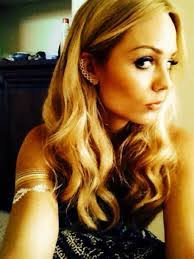 Diane Vandervoort's Instagram, Twitter & Facebook