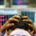 banks extend losses, fall fraud
