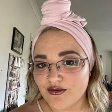 Margo Benson's Instagram, Twitter & Facebook