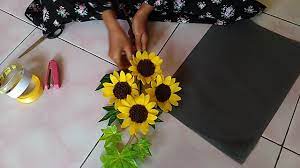 Contoh tutorial flower crown dari kain flanel | tutorial kreasi &mldr; Diy How To Make Felt Sunflower Cara Membuat Bunga Matahari Flanel Youtube