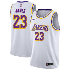 Jun 10, 2021 · lebron james wird ab der kommenden saison wieder seine frühere rückennummer tragen. Los Angeles Lakers Nike Association Swingman Trikot Lebron James Herren