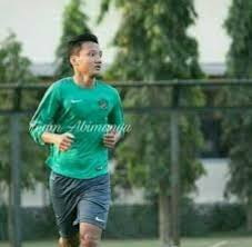 Syahrian abimanyu meruntuhkan rekor sebelumnya yang dipegang slamet budiyono, yakni 19 tahun, 5 bulan 22 hari. Syahrian Abimanyu Fans Base Home Facebook